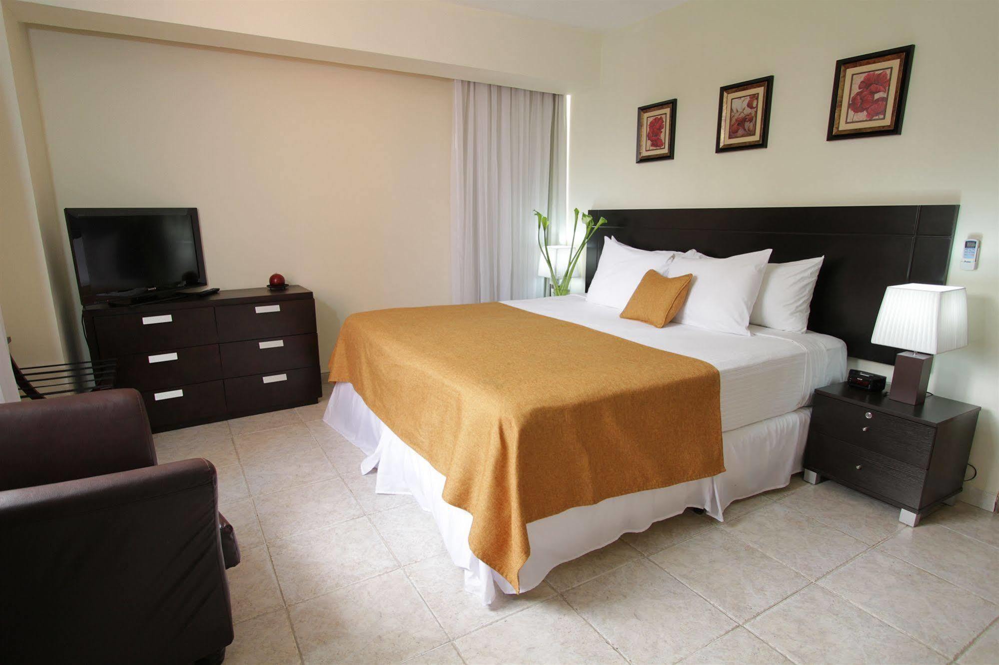 Az Hotel And Suites Panama-Stad Buitenkant foto
